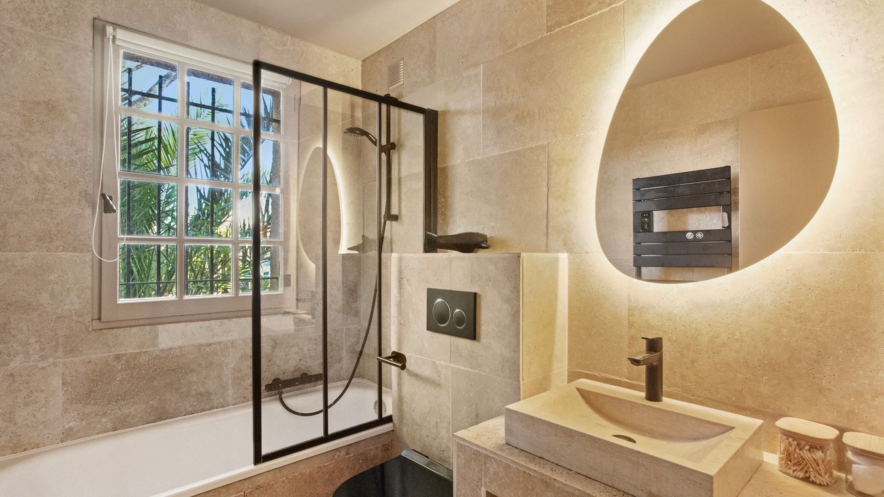 Photo of Bathroom in Gassin