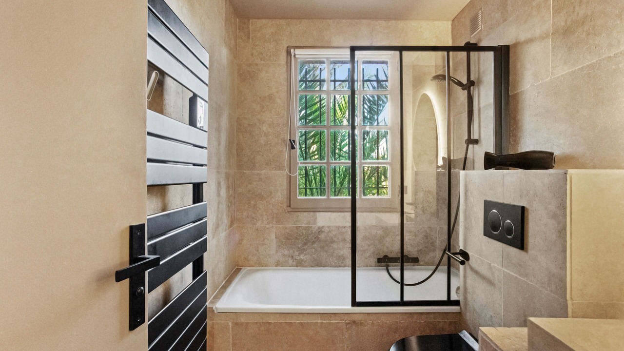 Photo of Bathroom in Gassin