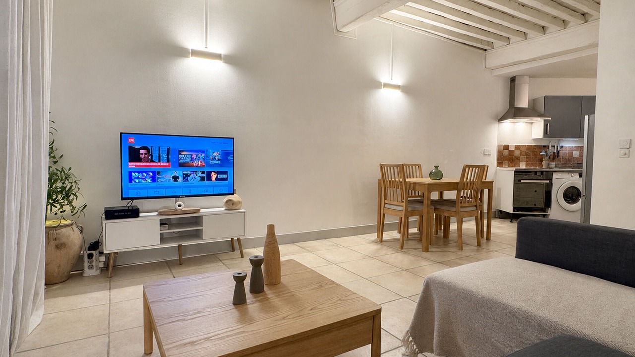 Photo of Livingroom in Nimes City Centre