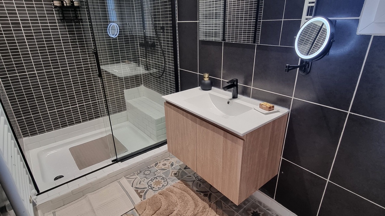 Photo of Bathroom in Arles