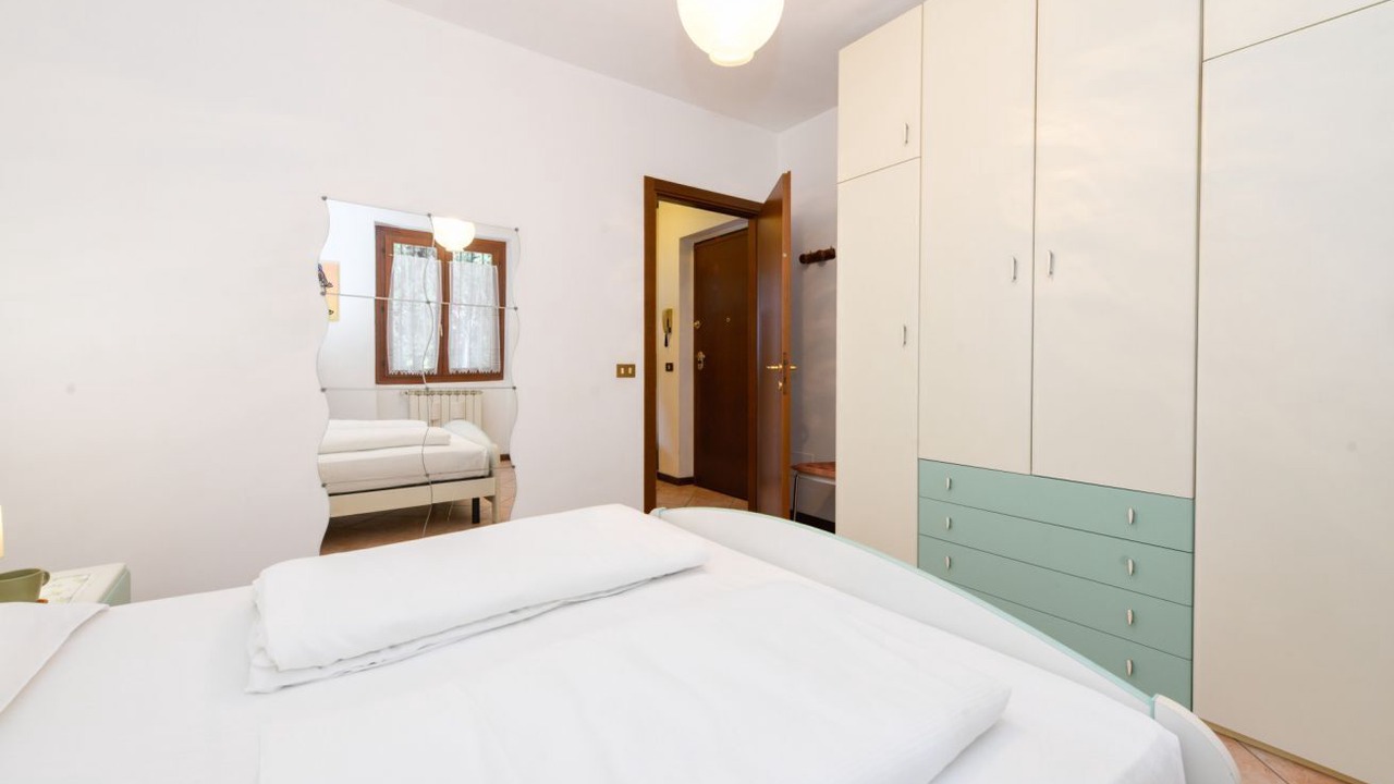 Photo of Bedroom in Toscolano Maderno