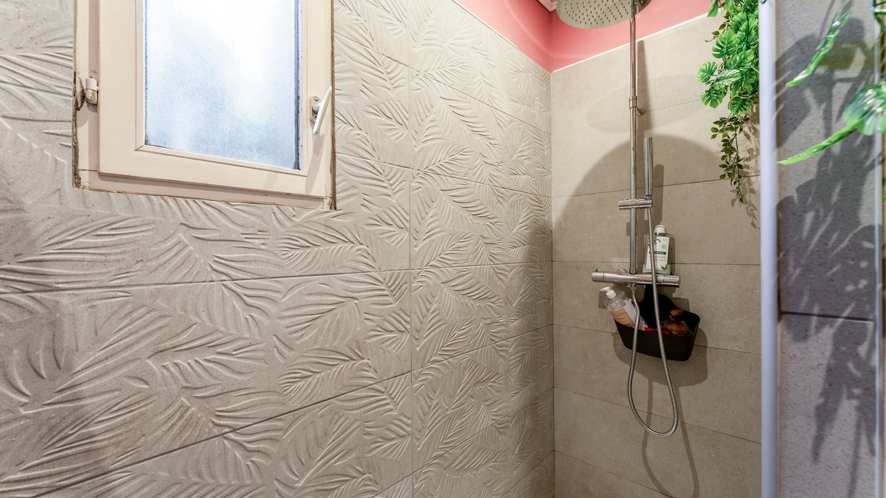 Photo of Bathroom in Eyragues