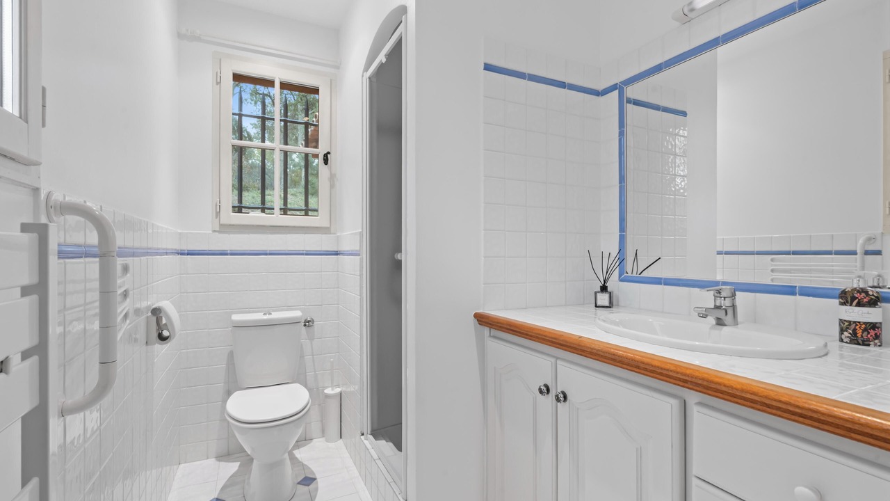 Photo of Bathroom in Cogolin