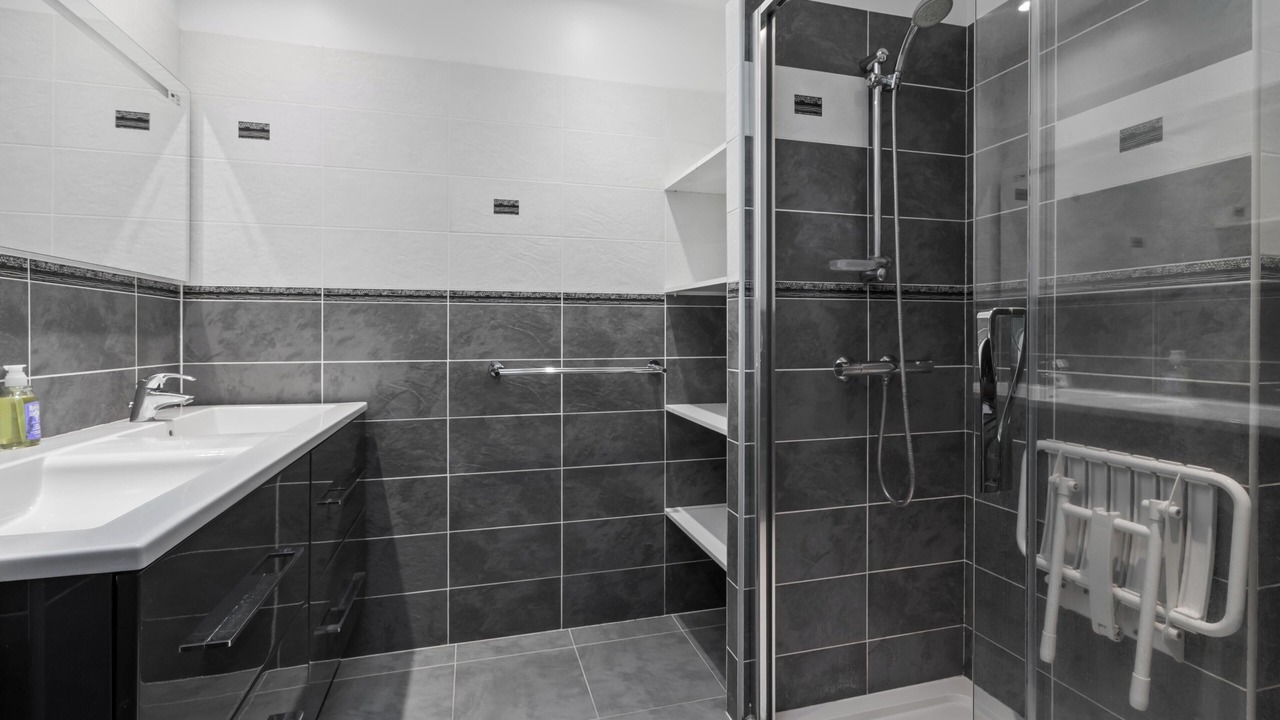 Photo of Bathroom in Cogolin