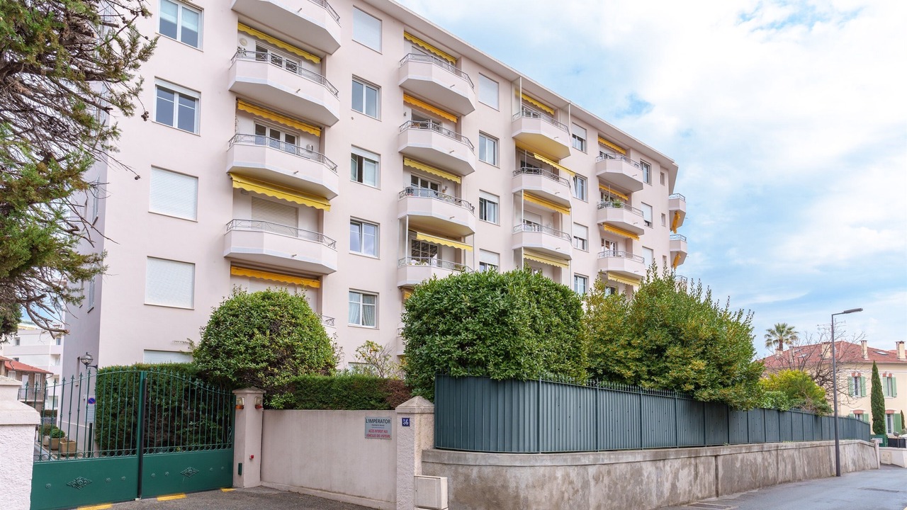 Photo of Others in Carnot