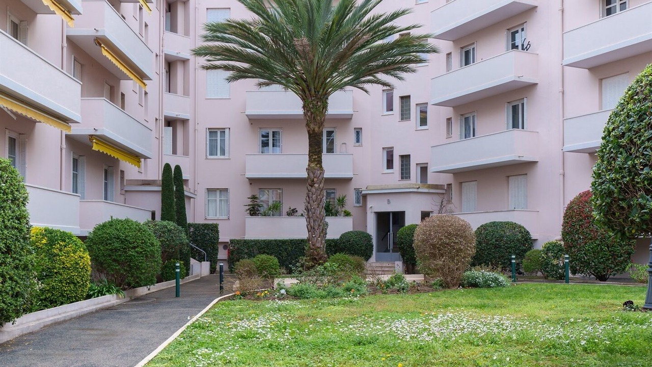 Photo of Others in Carnot