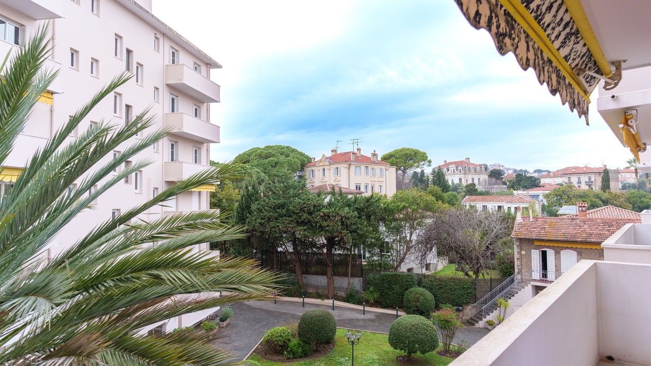Photo of Others in Carnot