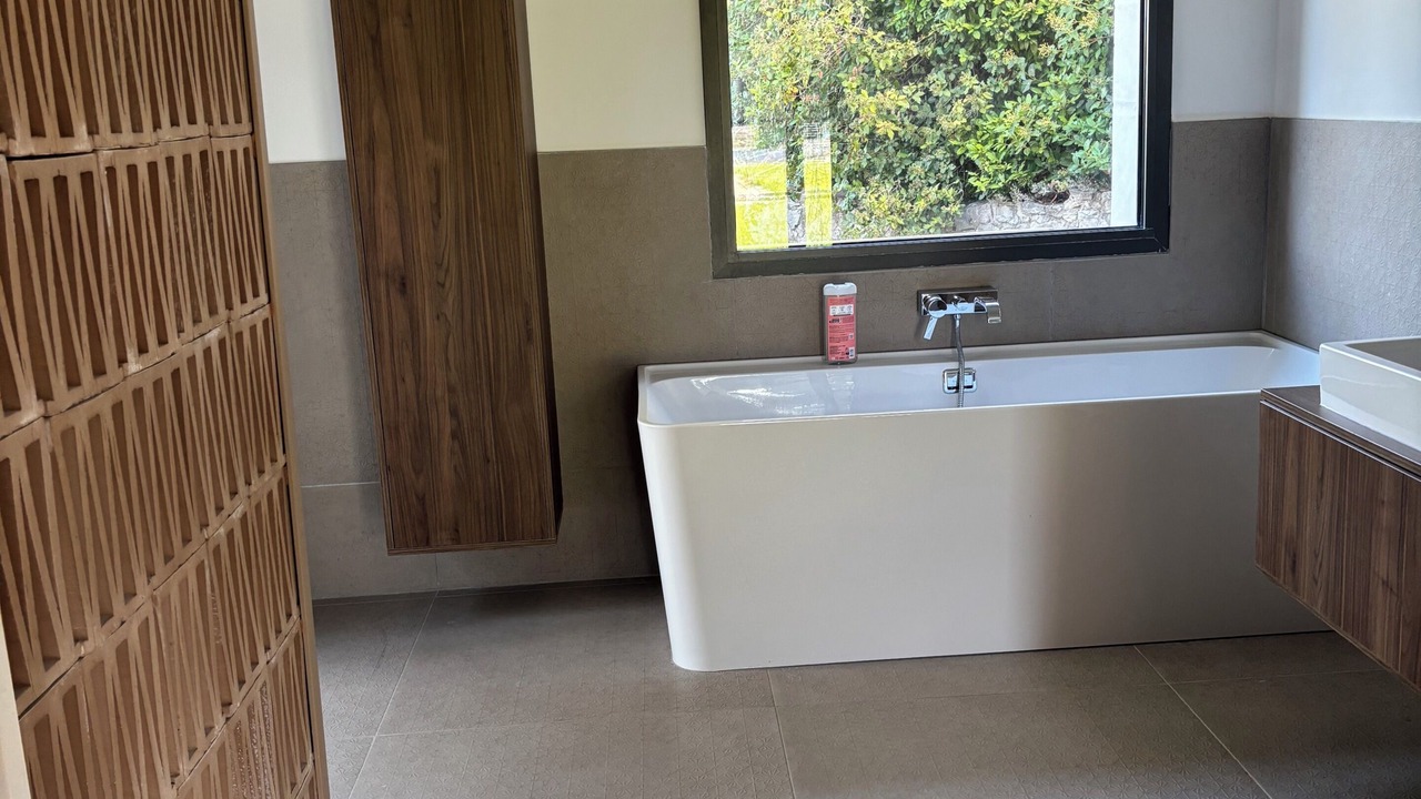Photo of Bathroom in Maussane