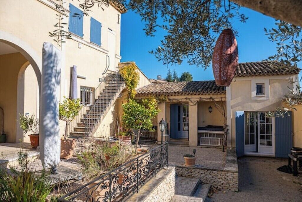 Photo of Outdoor in Pont Royal