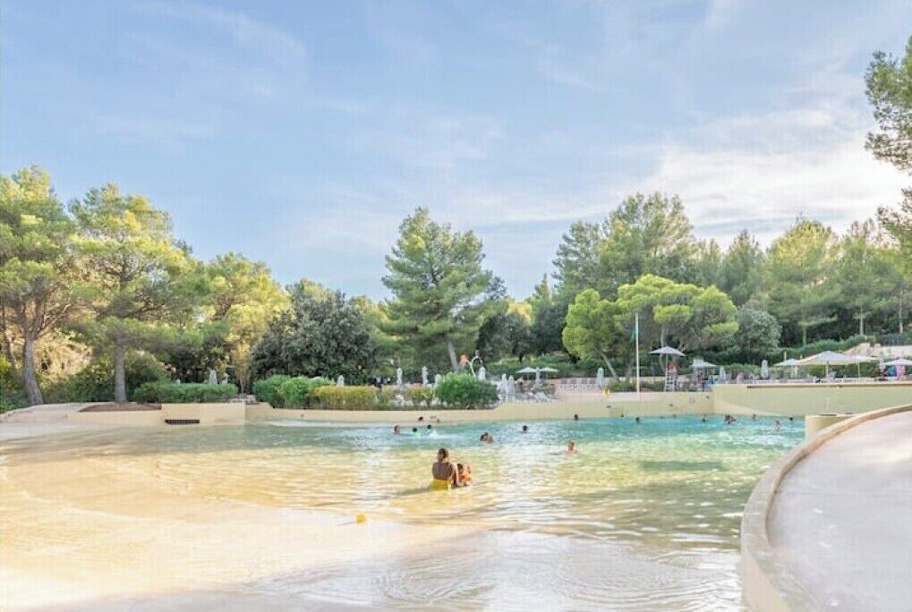 Photo of Outdoor in Pont Royal