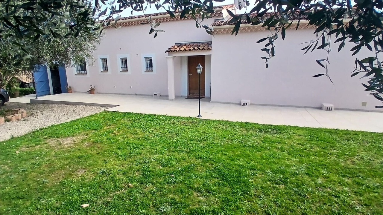 Photo of Outdoor in Saint-Jacques