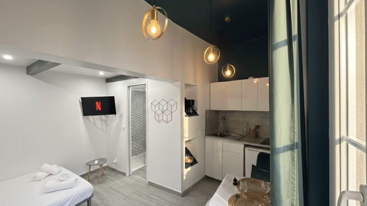 Photo of Bedroom in Avignon City Centre