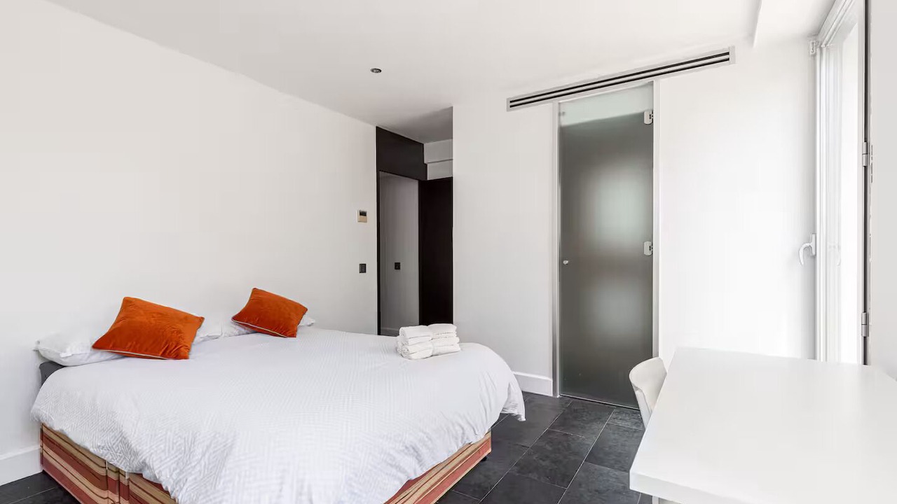 Photo of Bedroom in Biot