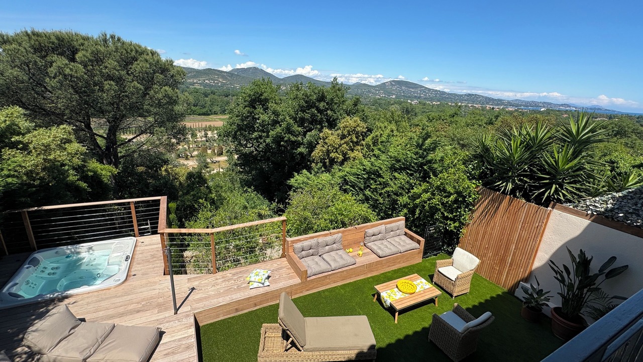 Photo of Patio Balcony in Cogolin