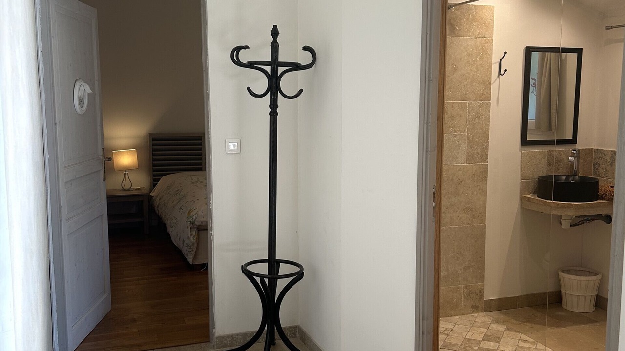 Photo of Bedroom in Noves