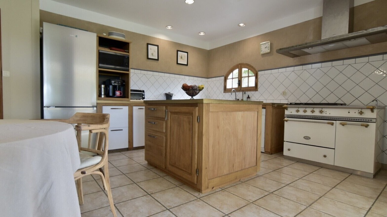 Photo of Kitchen in Noves