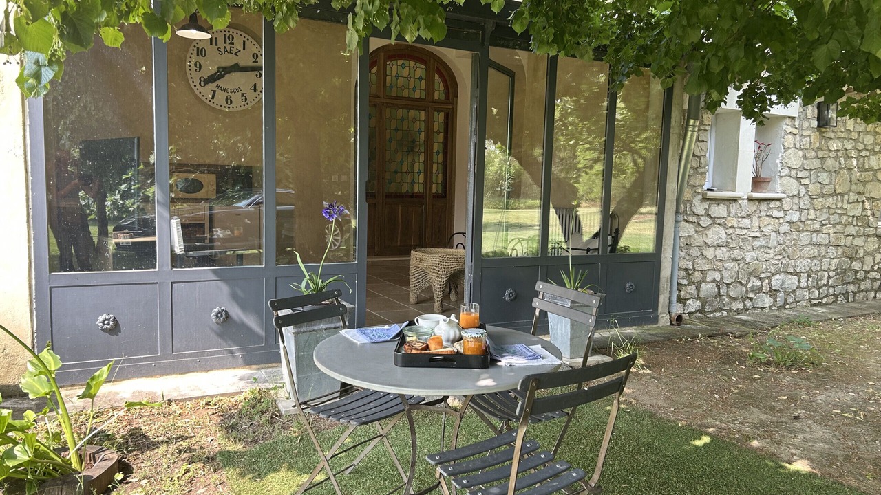 Photo of Outdoor in Noves