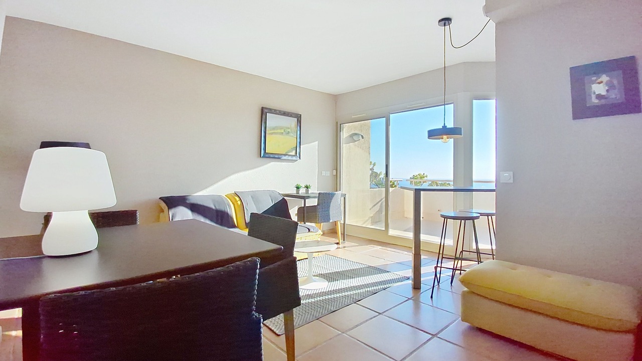 Photo of Livingroom in Mandelieu-La-Napoule
