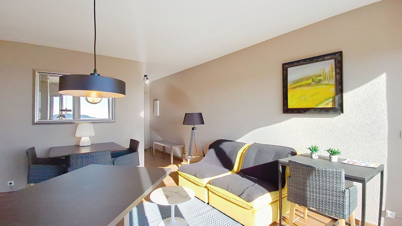 Photo of Livingroom in Mandelieu-La-Napoule