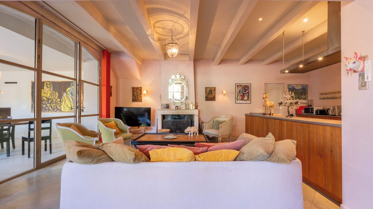 Photo of Livingroom in Mouries