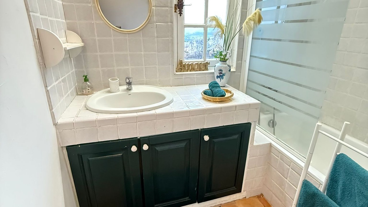 Photo of Bathroom in Evenos