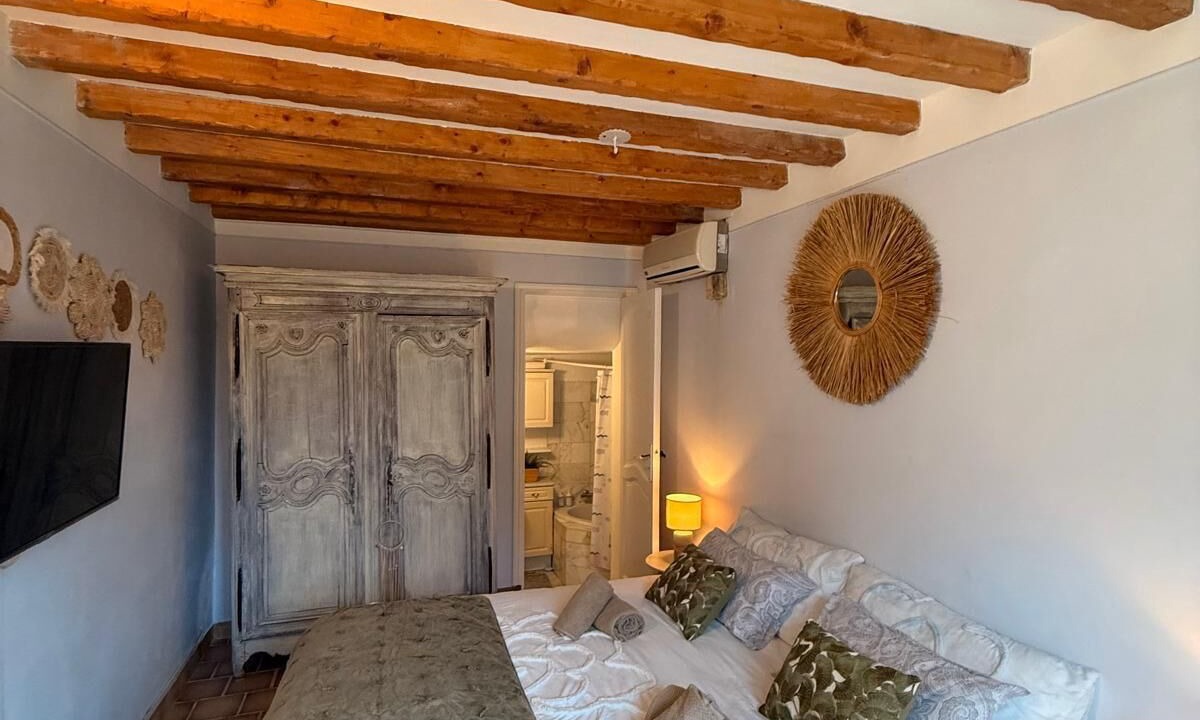 Photo of Bedroom in Evenos