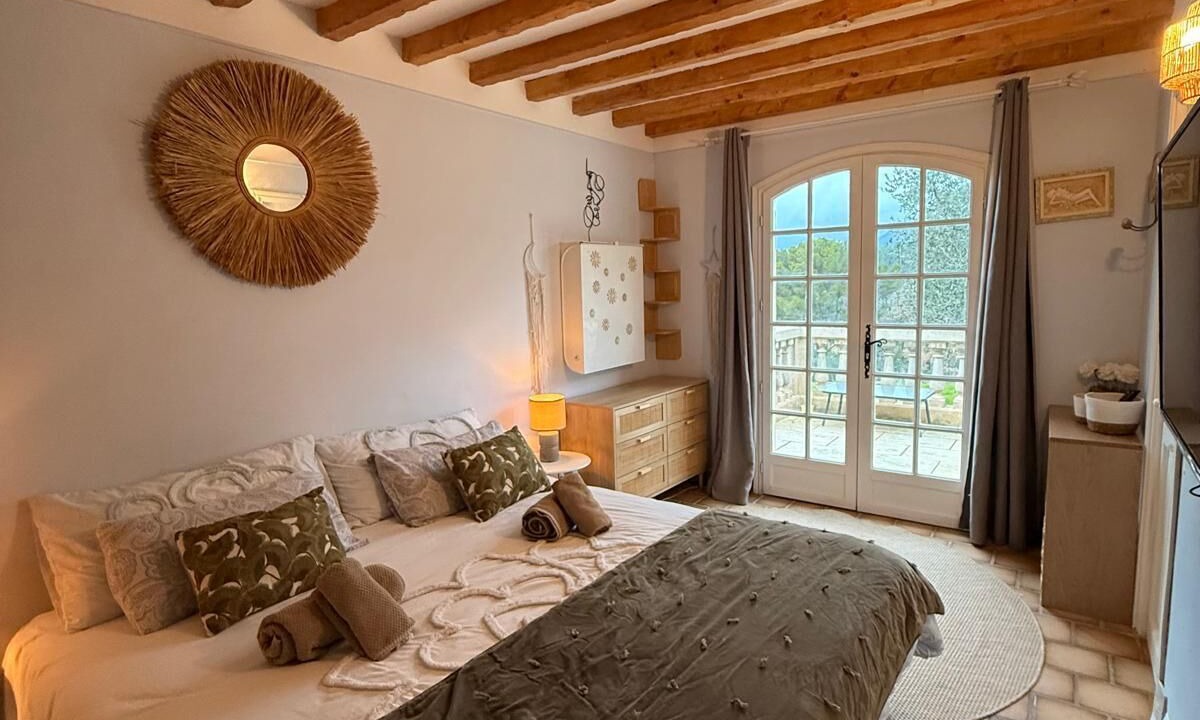 Photo of Bedroom in Evenos