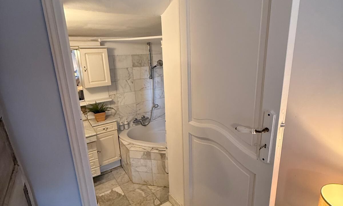 Photo of Bathroom in Evenos