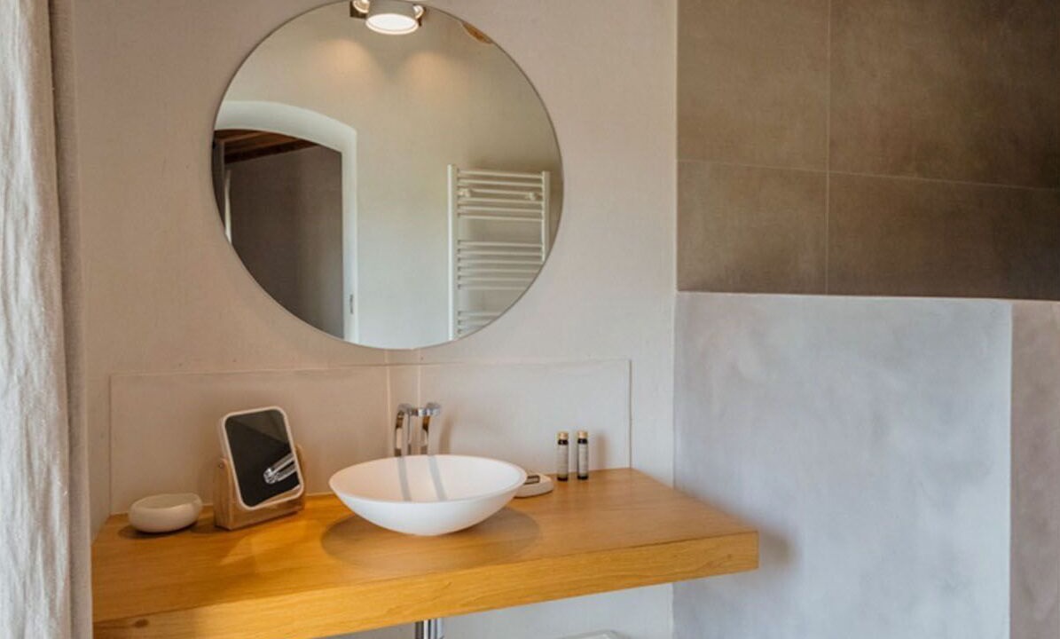 Photo of Bathroom in Maussane-les-Alpilles