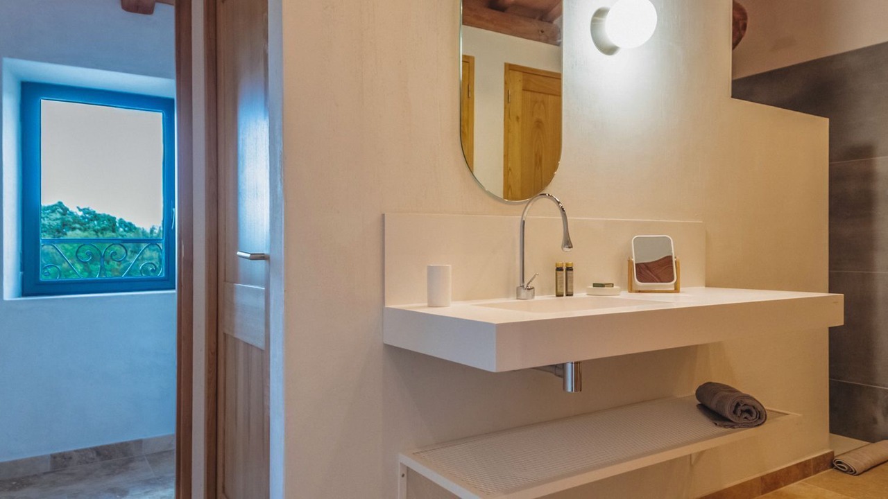 Photo of Bathroom in Maussane-les-Alpilles