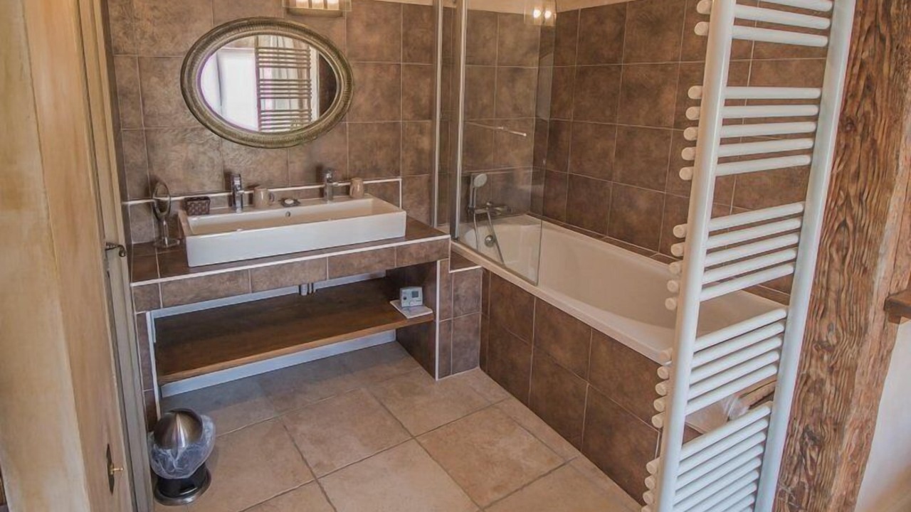 Photo of Bathroom in Saint-Etienne-du-Gres
