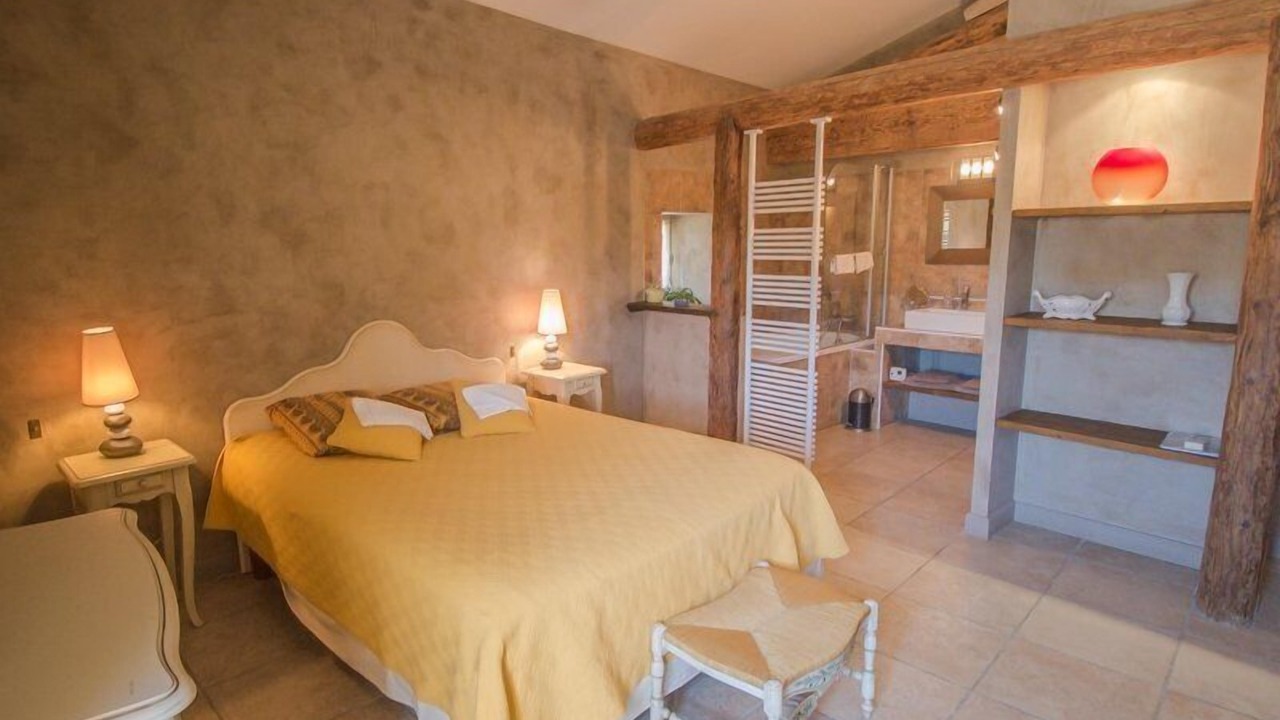 Photo of Bedroom in Saint-Etienne-du-Gres