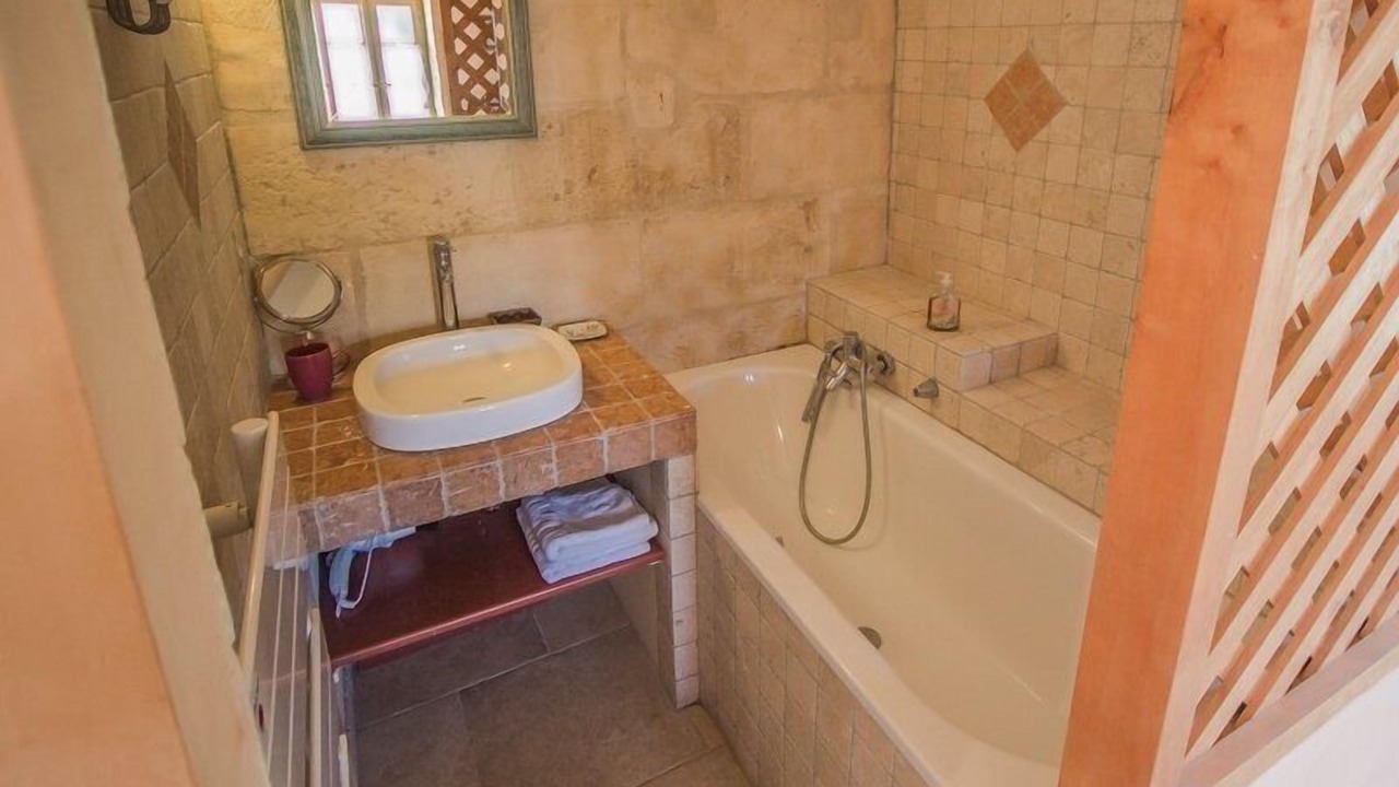 Photo of Bathroom in Saint-Etienne-du-Gres