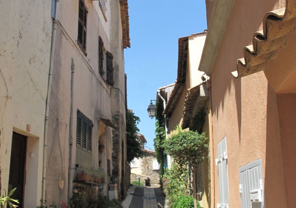Photo of Others in Guerrevieille