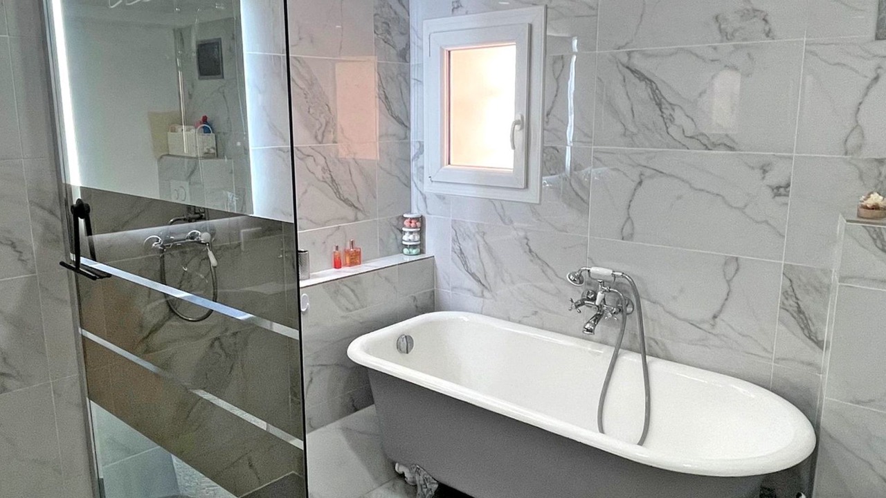 Photo of Bathroom in Guerrevieille