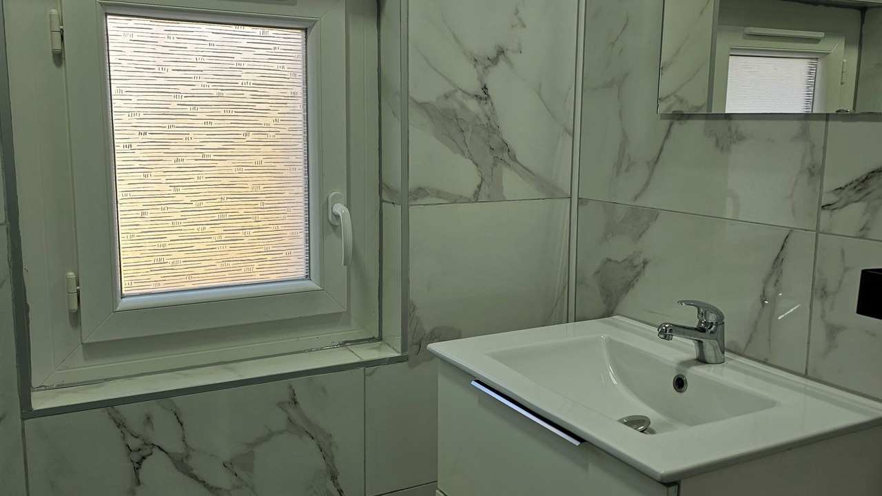 Photo of Bathroom in Garons