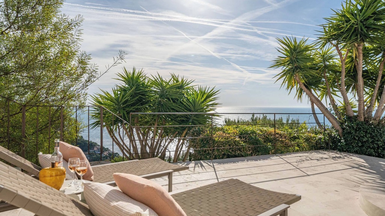 Photo of Patio Balcony in Ensues-la-Redonne