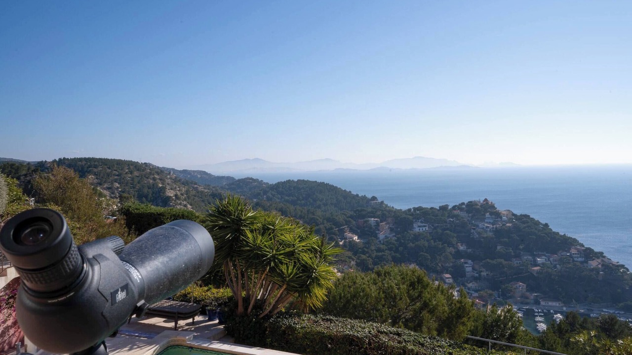 Photo of Outdoor in Ensues-la-Redonne