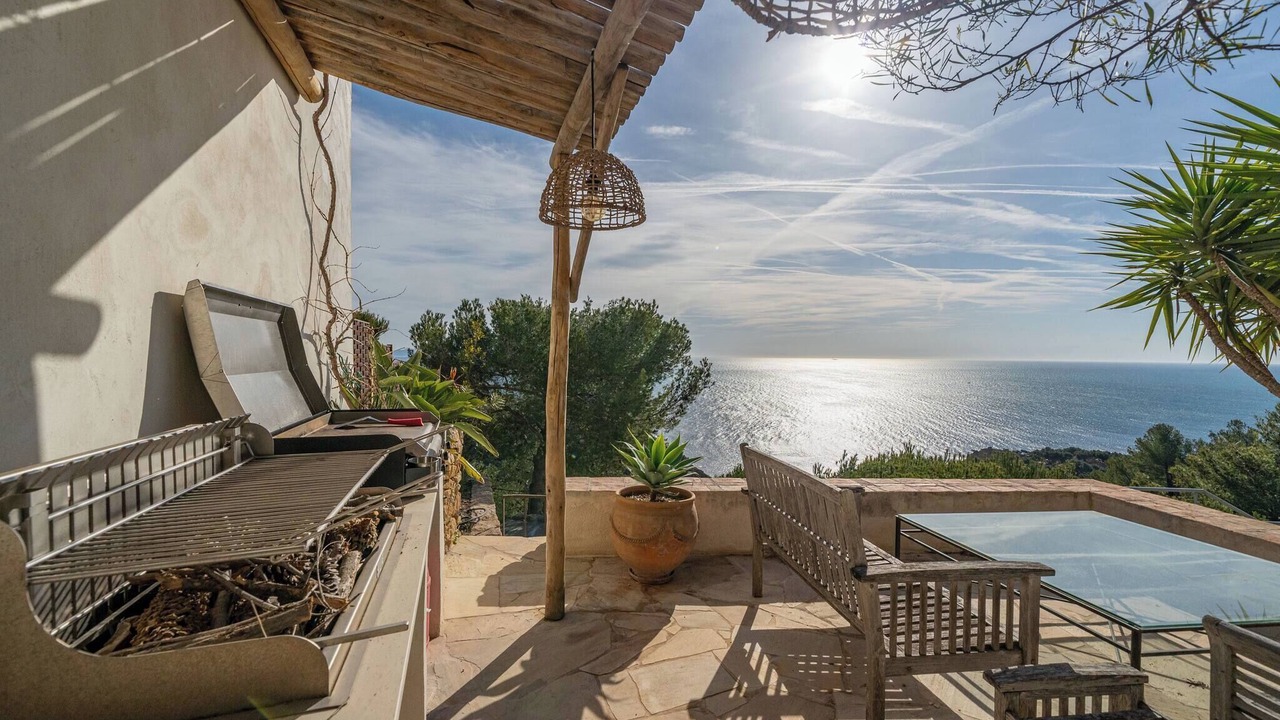 Photo of Patio Balcony in Ensues-la-Redonne