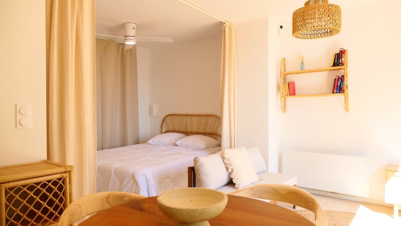 Photo of Bedroom in Carry-le-Rouet