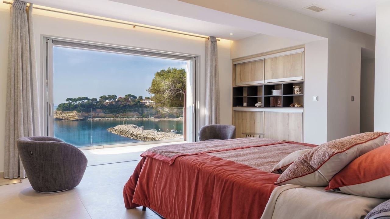 Photo of Bedroom in Carry-le-Rouet