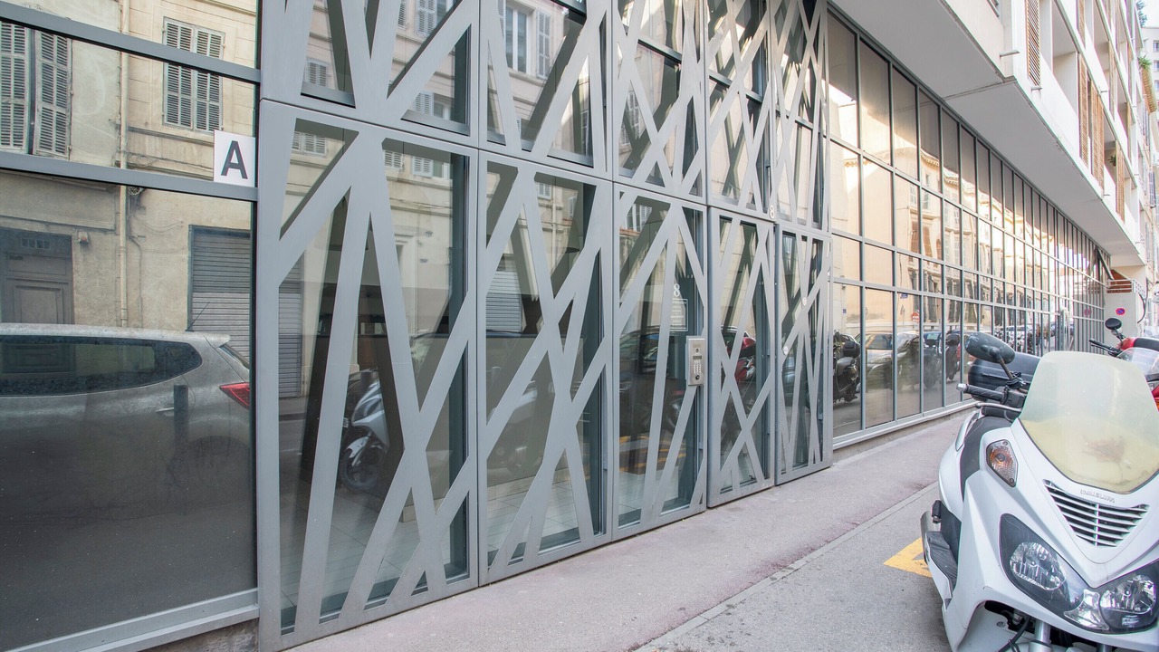 Photo of Outdoor in Palais de justice