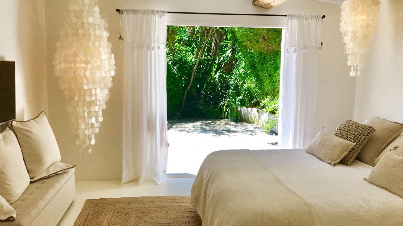 Photo of Bedroom in California - Pezou