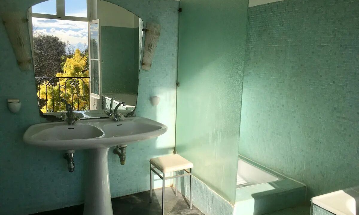 Photo of Bathroom in Villeneuve-les-Beziers