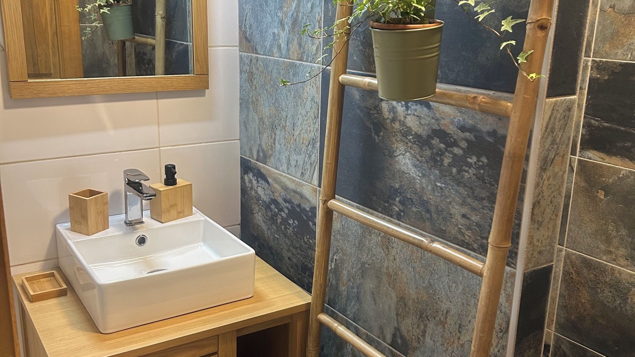 Photo of Bathroom in Saint-Martin-de-Castillon