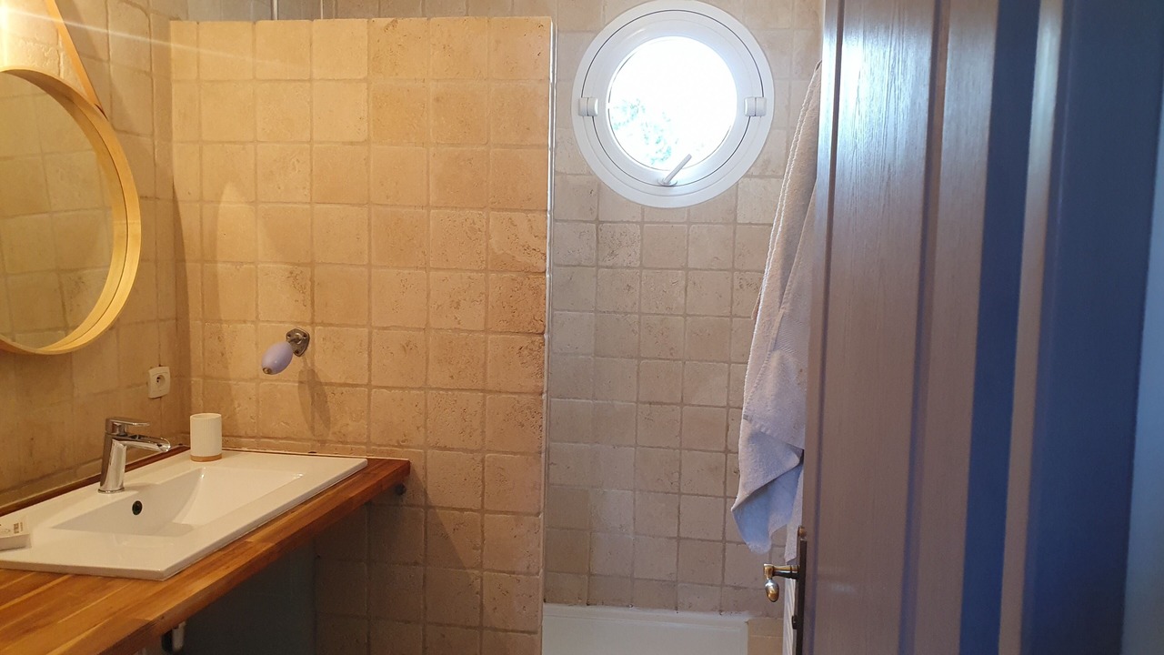 Photo of Bathroom in Greoux-les-Bains