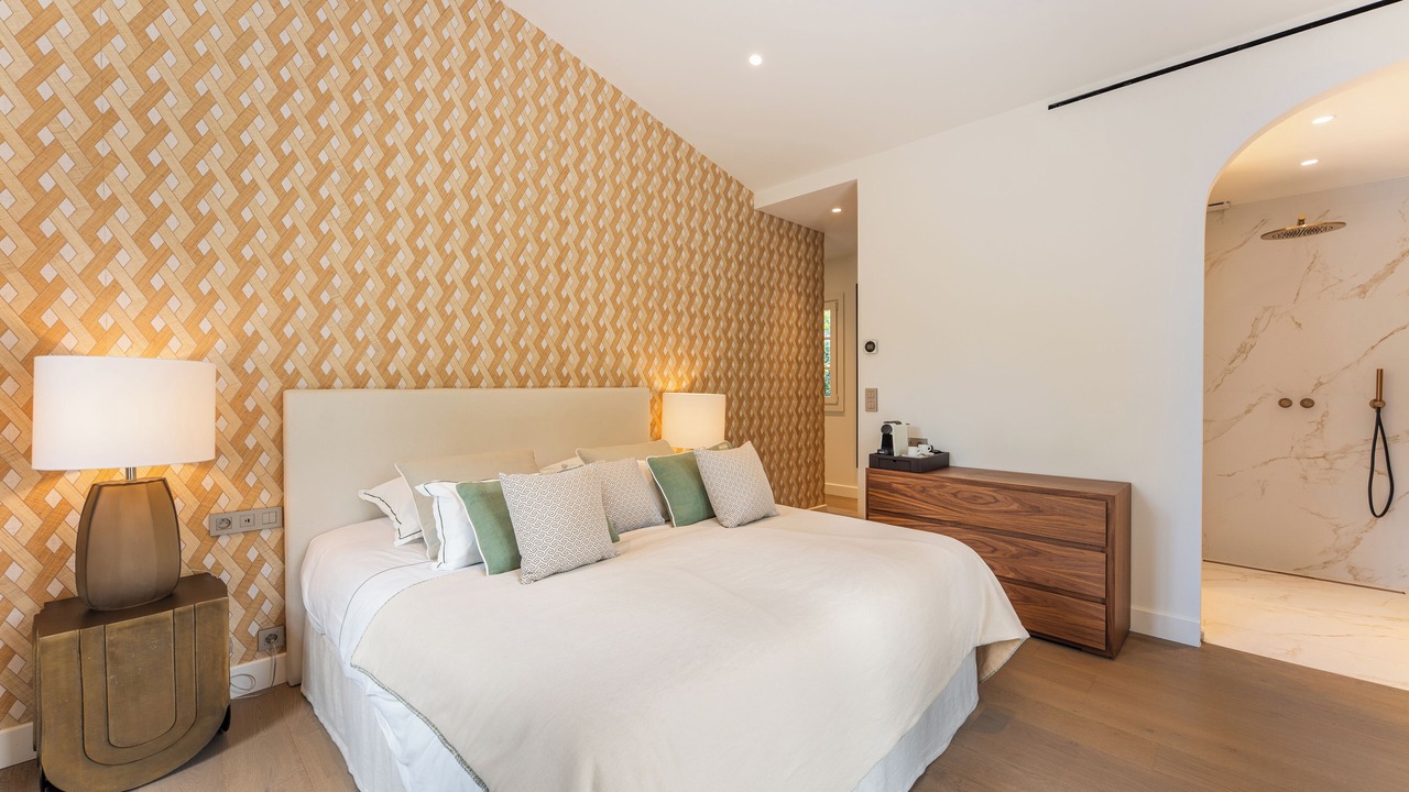 Photo of Bedroom in Saint-Tropez