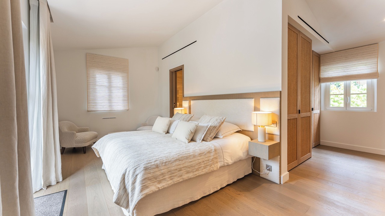 Photo of Bedroom in Saint-Tropez