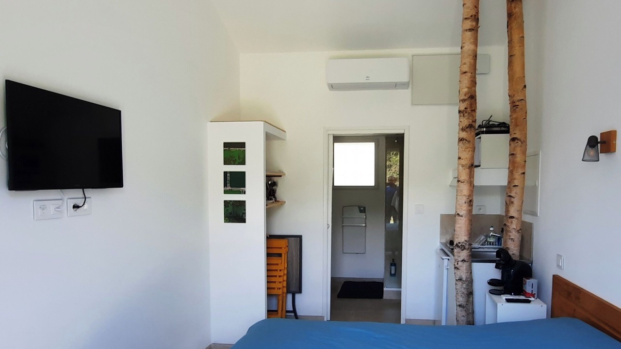 Photo of Bedroom in Simiane-Collongue