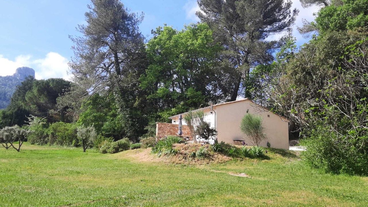 Photo of Outdoor in Simiane-Collongue